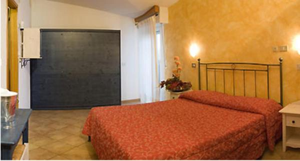 Hotel Carol Ріміні Номер фото