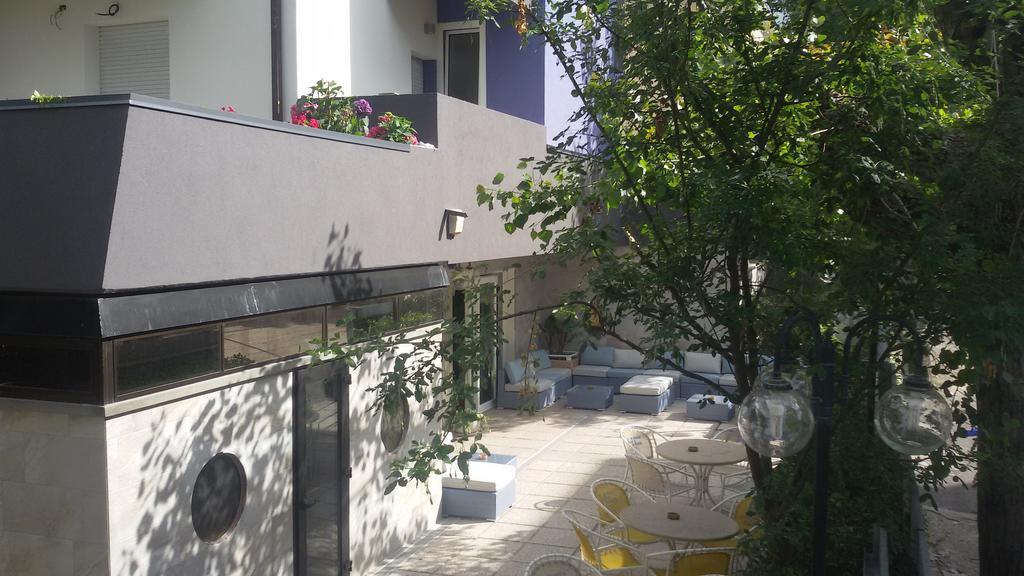 Hotel Carol Ріміні Екстер'єр фото